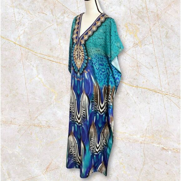Midnight Velvet Maxi Kaftan Dress in Falling Feathers Blue Multi One Size - Picture 4 of 10